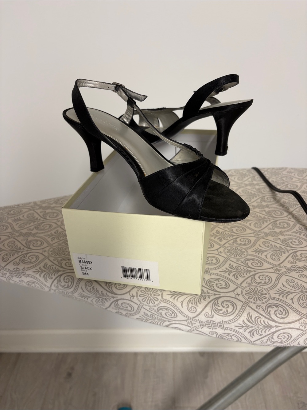 Liz Claiborne Black Slingback Heeled Sandals